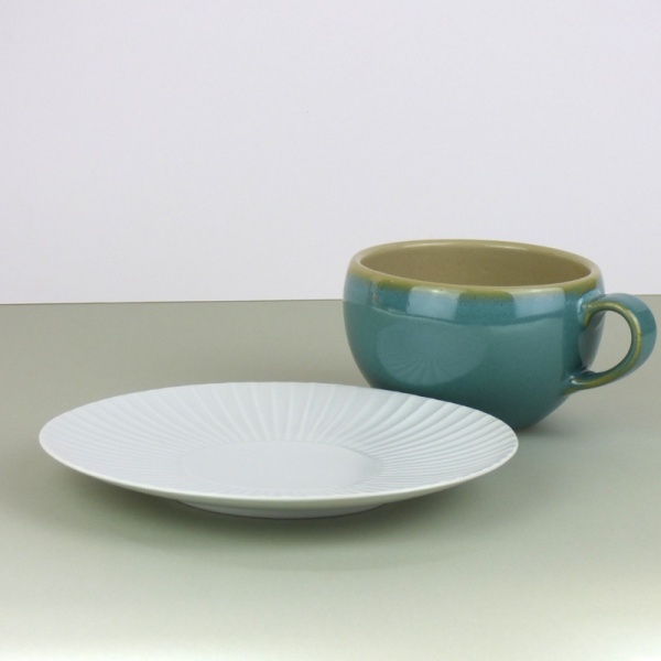 White daisy plate with blue 'Celadon' mug