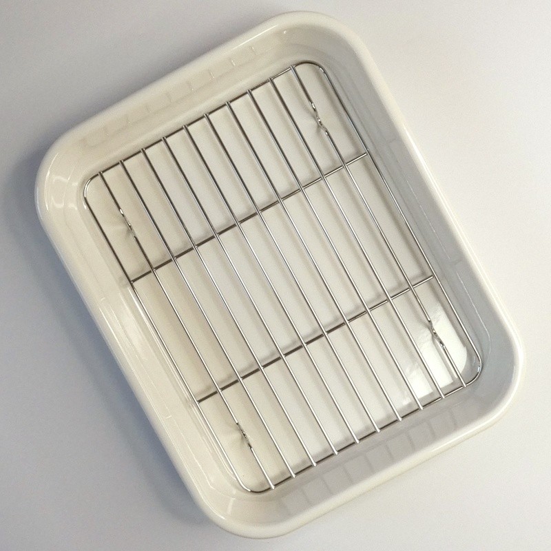 Japanese white enamel cooking tray with metal draining rack